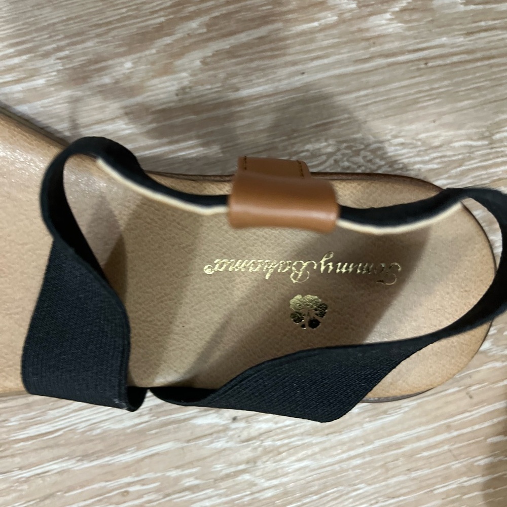 Tommy Bahama Sandals - Picture 2 of 5
